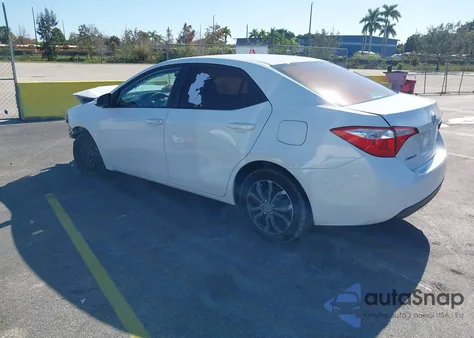 2015 Toyota Corolla Le z USA, uszkodzony, nr VIN 5YFBURHE8FP268441